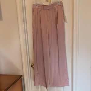 A new day satin pants size 6